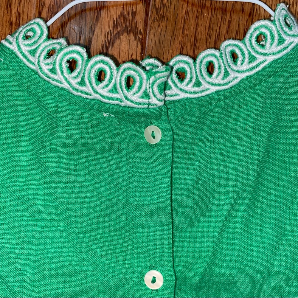 Love The Label Tuckernuck $300 Green Paradise Thea Open Work Eyelet Blouse Small - Picture 10 of 11